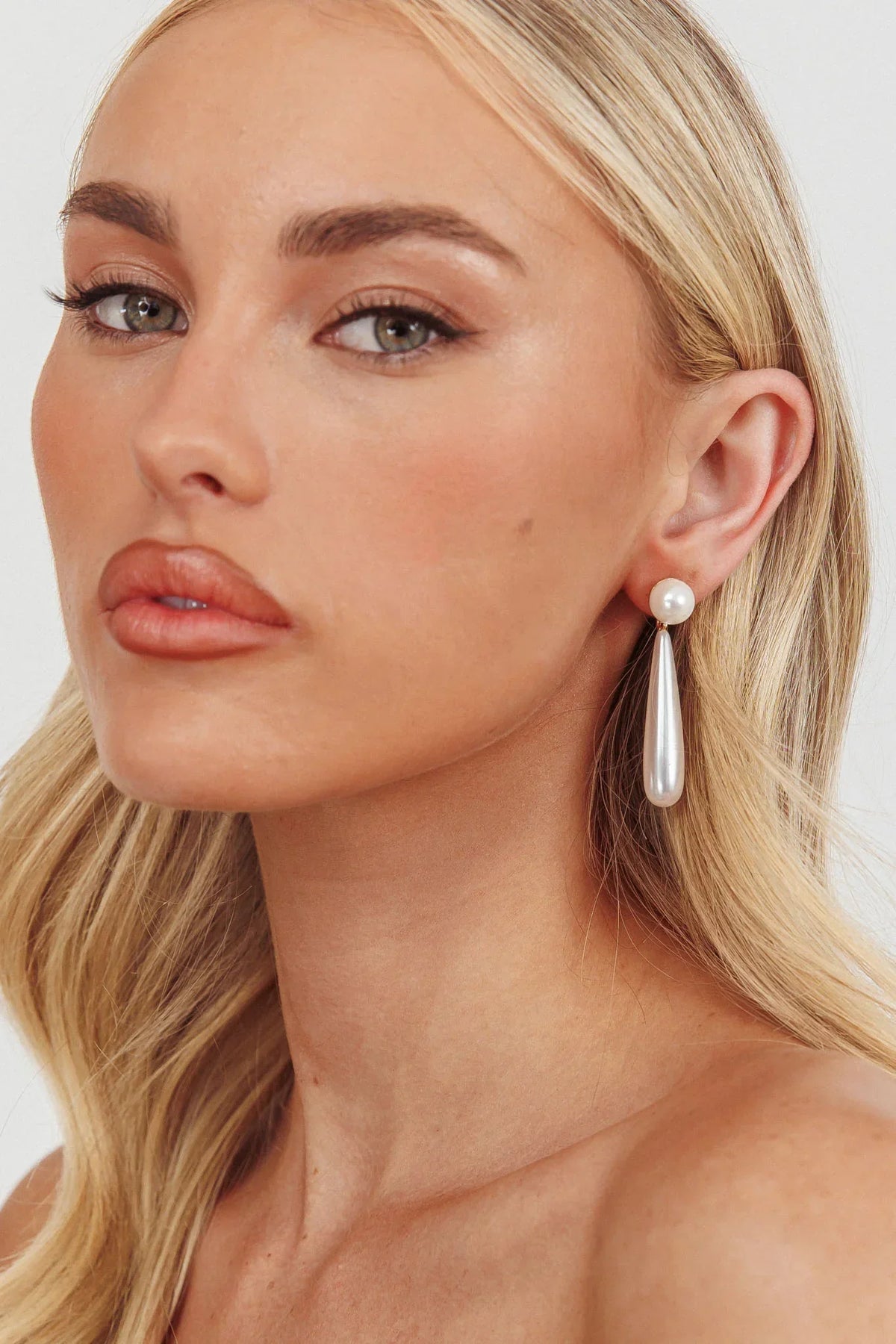 Anndrea Teardrop Earrings Pearl