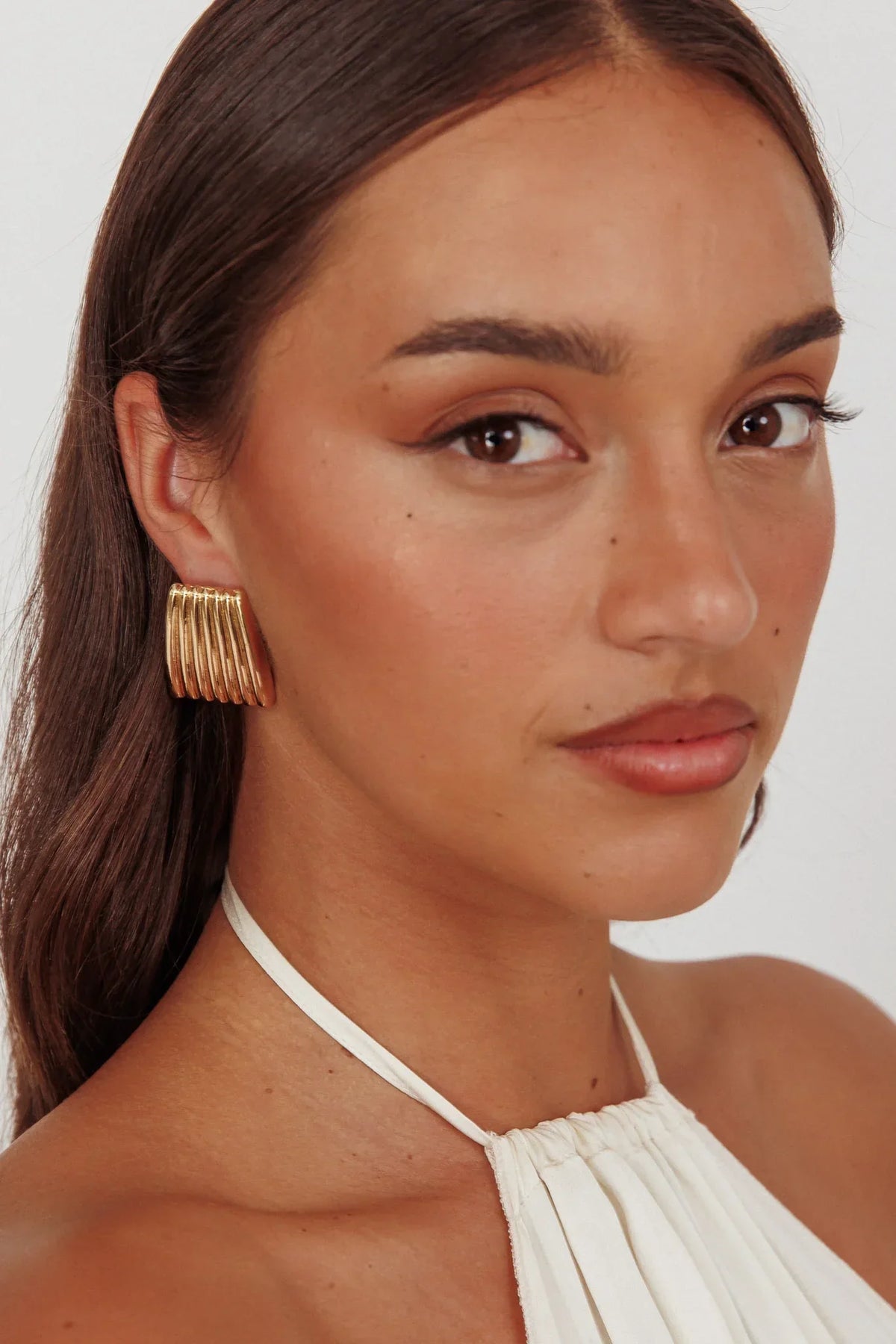 Parker Ridged Geometric Earrings Gold